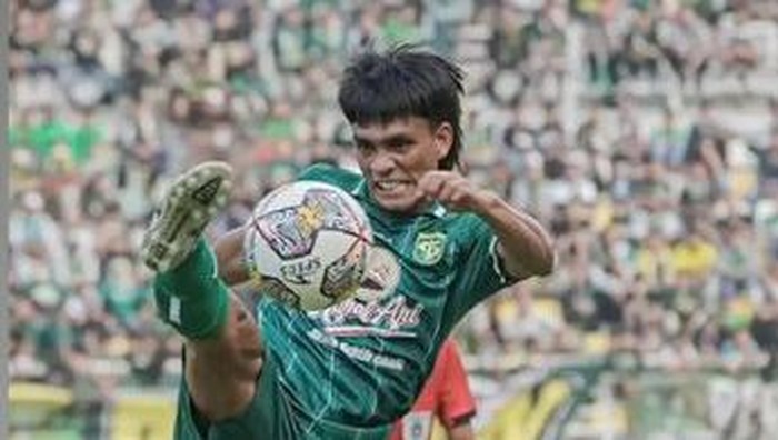 Nama Ripal Wahyudi mencuri perhatian suporter Persebaya. Bagi yang penasaran dengan sosok dan perjalanan karier Ripal, berikut ulasannya.