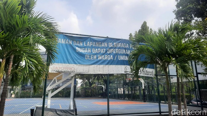 RTH di Pluit Putri yang dijadikan sekolah swasta