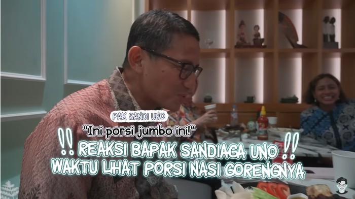 Sandiaga Uno makan nasi goreng di restoran Indonesia yang ada di Korea.