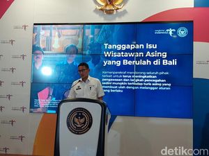 Sandiaga Minta Tindak Tegas Bule Denmark yang Pamer Kemaluan