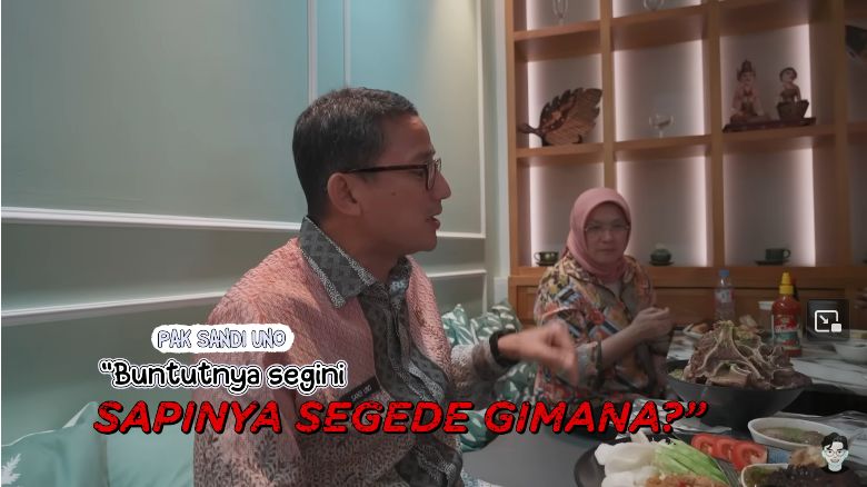 Sandiaga Uno makan nasi goreng di restoran Indonesia yang ada di Korea.