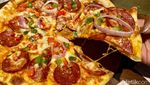 Santai Sore Ngemil Wood Fire Pizza hingga Double Fudge Chocolate