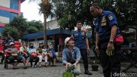 Para warga nampak antusias dan semangat mengikuti sosialisasi penanganan gas bocor.  