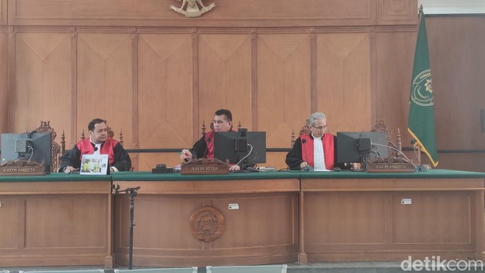 Sidang kasus korupsi PDAM Makassar Rp 20 M. Rasmilawanti Rustam/detikSulsel