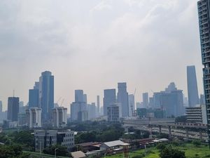 Data IQAir: Kualitas Udara Jakarta Tidak Sehat Siang Ini
