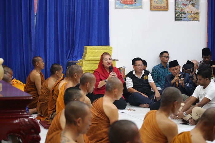 Wali Kota Semarang Sambut 32 Biksu Thudong