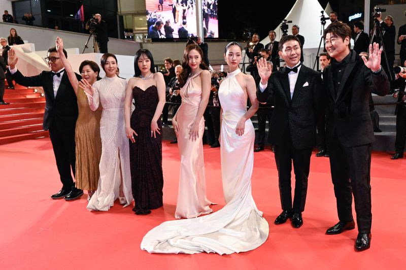 CANNES, FRANCE - MAY 25: Kim Ji-woon, Park Jeong-su, Jang Young-nam, Lim Su-jeong, Krystal Jung, Jeon Yeo-Been, Oh Jung-se and Director Song Kang-ho attend the 