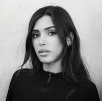 Inilah potret lama Bianca yang disebut mirip dengan mantan istri Kanye West, Kim Kardashian. Foto: dok. Instagram/@bianca.censori_official