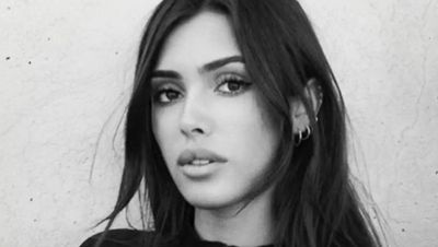 Bianca Censori Posting Foto-foto Seksi, Ngaku Akunnya Dibajak