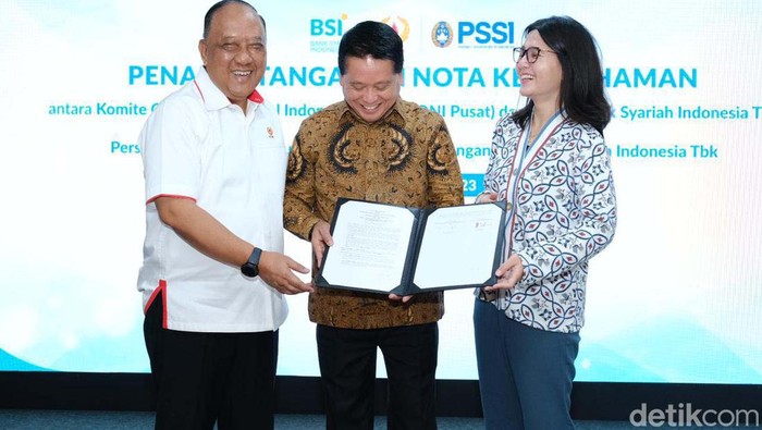 BSI bersinergi dengan KONI dan PSSI. Kerja sama ini untuk pengembangan olahraga Indonesia.
