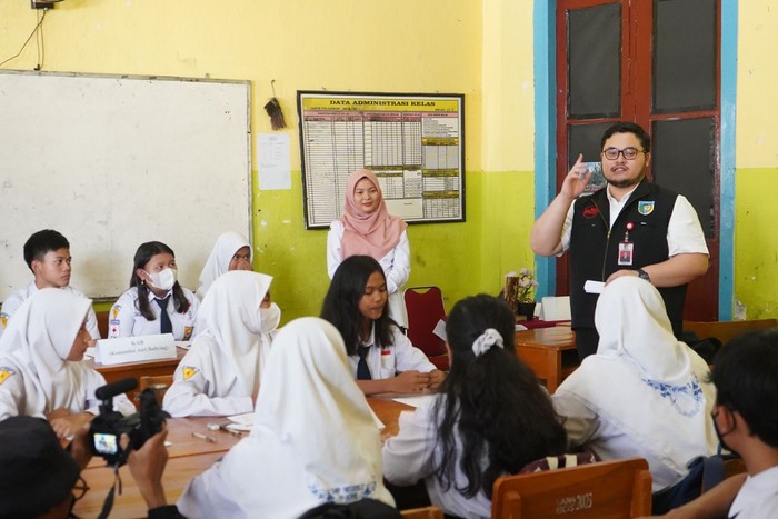Bupati Kediri Hanindhito Himawan Pramana