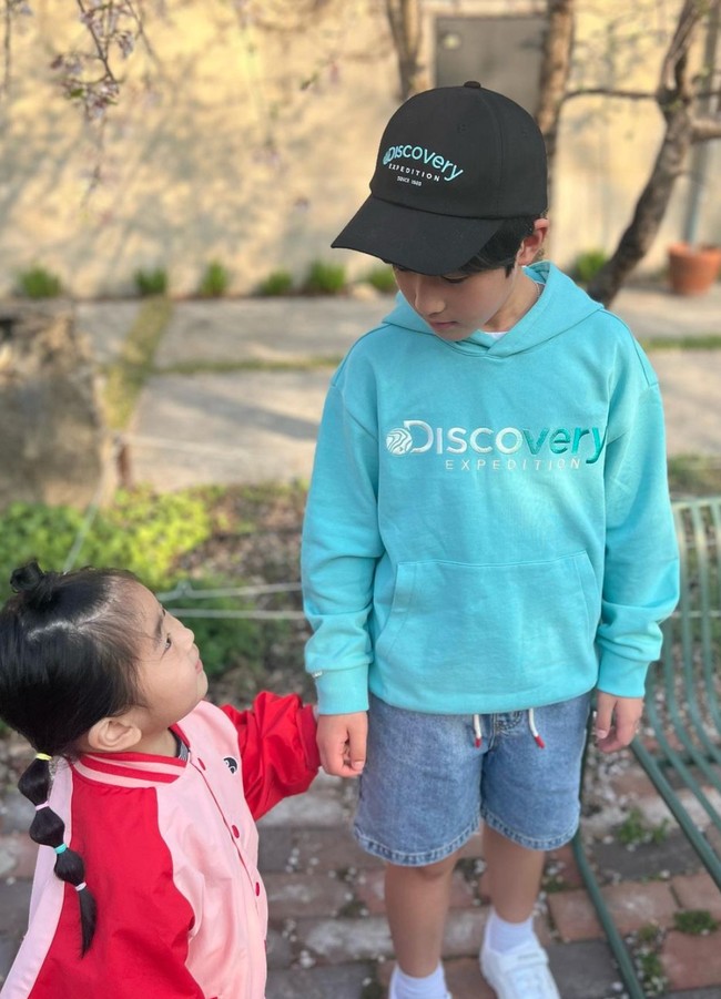 Choi Jiwon sendiri cukup aktif di akun media sosialnya, salah satunya Instagram. Hingga kini dirinya sudah berhasil mengumpulkan lebih dari 297 ribu pengikut di Instagramnya. Foto: Instagram/@jiw_juw_family