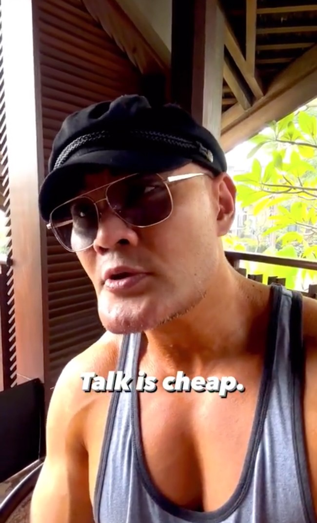 Jika dilihat penampilan ayah Azka Corbuzier itu kini memang sudah jauh berbeda dibanding dengan awal kemunculannya di layar kaca. Kini Deddy memiliki tubuh yang kekar dan berotot. Foto: Instagram/@mastercorbuzier