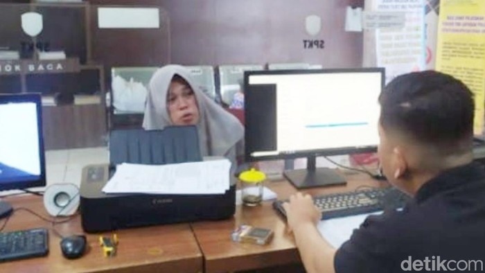 Emak-emak di Palembang dianiaya sekeluarga saat tagih utang