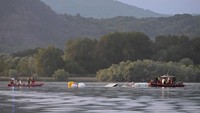 Dikabarkan bahwa kapal tersebut terbalik dan tenggelam saat badai tiba-tiba yang menimbulkan gelombang kuat pada Minggu malam di Danau Maggiore di Lisanza.