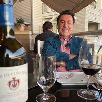 Setelah melihat sosok suami Farah Quin, banyak netizen yang menyebut jika suaminya itu memiliki kemiripan dengan Elon Musk hingga Tony Stark. Bagaimana menurutmu? Foto: Instagram/@farahquinnofficial