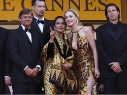 Deretan Desainer yang Berhasil Mengangkat Batik ke Kancah Internasional