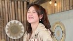 8 Gaya Happy Asmara dengan Model Poni Berbeda
