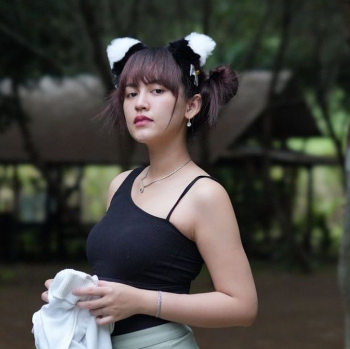 Saat ini nama Happy Asmara tengah trending di Google. Sebab pada Senin (29/5/2023), ia merilis video musik berjudul Shopee Maszeh.