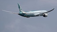Boeing 787-10 Dreamliner merupakan pesawat berbadan lebar yang ramah lingkungan.  