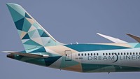 Pesawat ini diklaim paling ramah lingkungan di antara keluarga pesawat Boeing.  