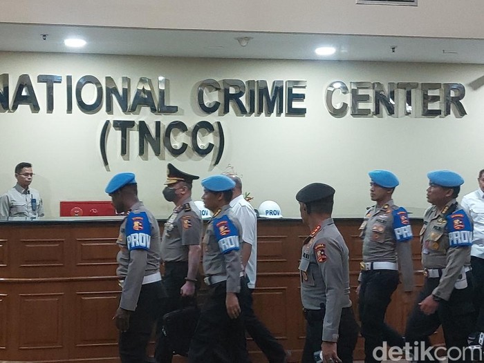 Irjen Teddy Minahasa selesai menjalani sidang etik