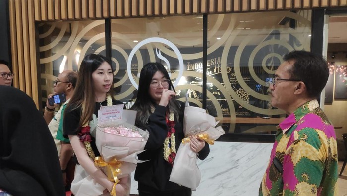 Keren! Dua Dara Banyuwangi Sumbang Emas SEA Games Cabor Esports Mobile Legend
