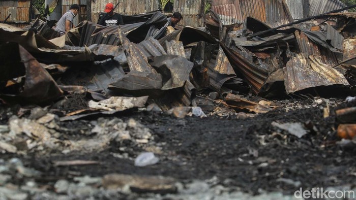 Kebakaran terjadi di Duren Sawit, Jakarta Timur, pada Selasa (30/5/2023) dini hari. Begini kondisinya terkini.