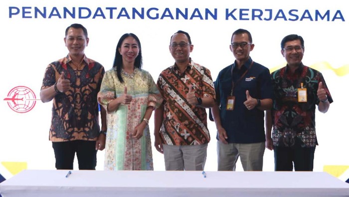 Mandiri Taspen Luncurkan Komunitas Mantap Indonesia Bank Mandiri Taspen meresmikan Komunitas Mantap Indonesia (KMI). Ini menjadi wadah silaturahmi para pensiunan sekaligus bentuk kepedulian pada nasabah.