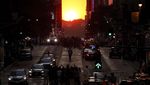 Kala Cahaya Emas Senja Sejajar dengan Kota New York