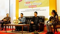 Program kolaborasi Wahid Foundation (WF) dan Japan Tobacco International (JTI) Indonesia ini dilakukan melalui serangkaian program pemberdayaan ekonomi, dengan tujuan meningkatkan ketahanan masyarakat, dan mencegah timbulnya potensi konflik sosial dalam komunitas di dua desa di Banyuwangi. Program yang telah dibentuk WF sejak tahun 2017 ini berfokus pada wilayah-wilayah yang memiliki tantangan ekonomi-sosial, serta mendorong peran perempuan dalam membangun perdamaian di wilayahnya.