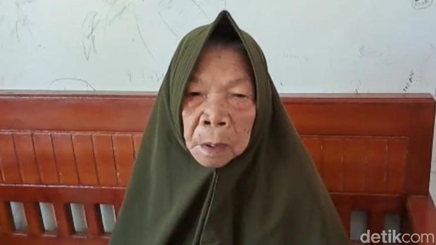 Napen, nenek berusia 111 tahun warga Desa Limpakuwus, Kecamatan Sumbang, yang terdaftar sebagai pemilik hak suara tertua pada Pemilu 2024 di Kabupaten Banyumas. Foto diambil Selasa (30/5/2023).