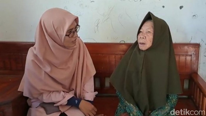 Napen, nenek berusia 111 tahun warga Desa Limpakuwus, Kecamatan Sumbang, yang terdaftar sebagai pemilik hak suara tertua pada Pemilu 2024 di Kabupaten Banyumas. Foto diambil Selasa (30/5/2023).