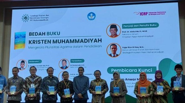 Peluncuran buku Kristen Muhammadiyah: Mengelola Pluralitas Agama dalam Pendidikan karya Abdul Mu’ti dan Fajar Riza Ulhaq (Dok. Muhammadiyah)