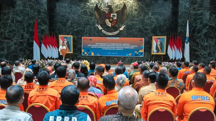 Pembentukan Satuan Tugas (Satgas) Terpadu Penilaian Gedung dan Nongedung Untuk Pengurangan Risiko Bencana Gempa Bumi Provinsi DKI Jakarta.
