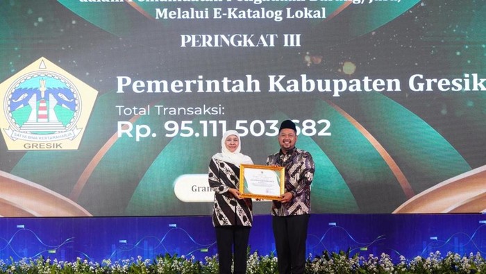 Pemkab Gresik dapat penghargaan E-Purchase Award 2023.