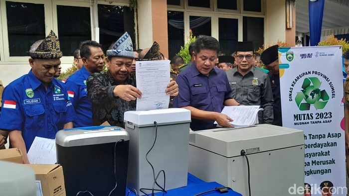 Pemusnahan arsip in aktif tujuh OPD di lingkungan Sumatera Selatan