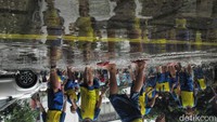 Kegiatan outing class ini bertujuan untuk mengenalkan anak-anak kepada salah satu tema pembelajaran yaitu soal profesi. 