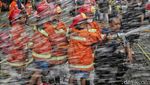 Serunya Anak-anak TK jadi Petugas Pemadam Kebakaran