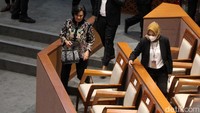 Ani, sapaan akrabnya, menyebut dukungan insentif untuk pengembangan ekosistem Kendaraan Bermotor Listrik Berbasis Baterai (KBLBB) adalah upaya untuk memposisikan Indonesia secara strategis di dalam persaingan geopolitik. Selain itu, langkah ini sejalan dengan ancaman climate change yang makin meluas.  