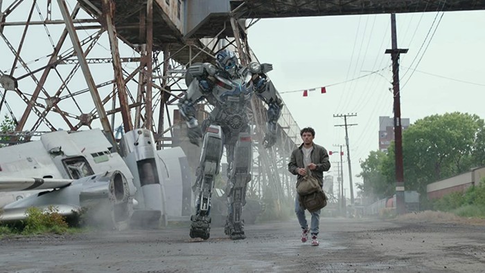 Cuplikan adegan di Transformers: Rise of the Beast (2023).