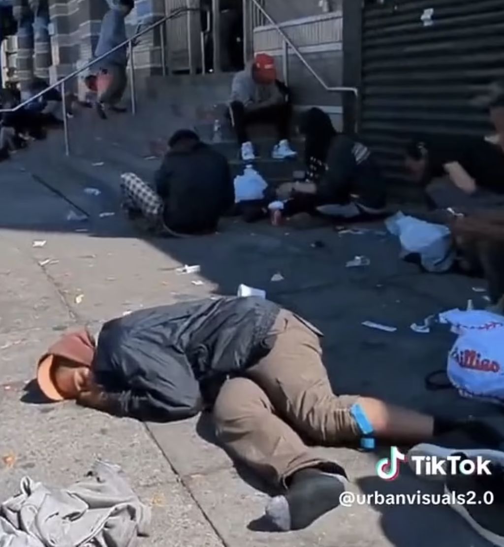 Viral video menyeramkan terkait kota zombie di Philadelphia, Amerika Serikat. (TikTok/urbanvisuals2.0)