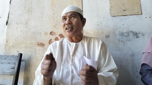 Muhammad Hijazi Umar (64) ayah Ahmad Munjizun perih gelar doktor di Amerika Serikat, Senin (29/5/2023).