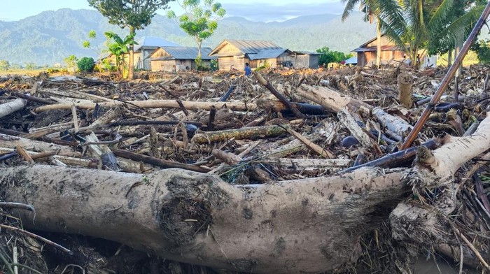 Banjir bandang di Parigi Moutong, Sulteng.