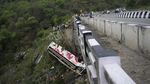 Bus di India Jatuh ke Ngarai, 10 Orang Tewas