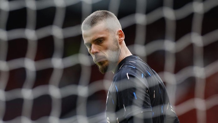 Soccer Football - Premier League - Manchester United v Fulham - Old Trafford, Manchester, Britain - May 28, 2023 Manchester Uniteds David de Gea during the warm up before the match Action Images via Reuters/Andrew Boyers EDITORIAL USE ONLY. No use with unauthorized audio, video, data, fixture lists, club/league logos or live services. Online in-match use limited to 75 images, no video emulation. No use in betting, games or single club /league/player publications.  Please contact your account representative for further details.