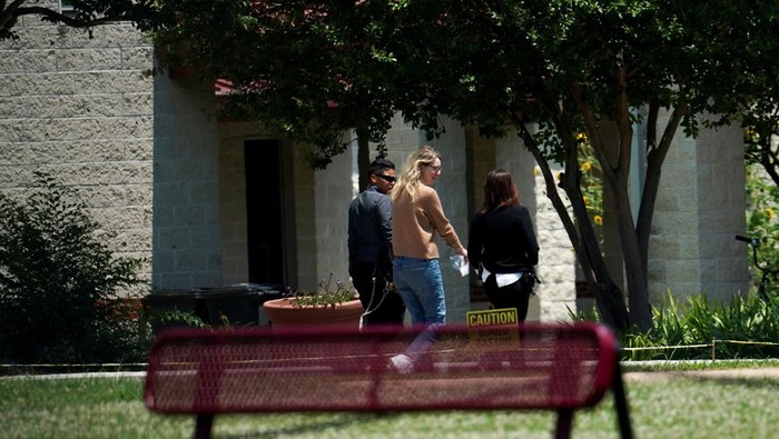 Theranos founder Elizabeth Holmes arrives to begin serving her prison sentence for defrauding investors in the failed blood-testing startup, at the Federal Prison Camp in Bryan, Texas, U.S. May 30, 2023.  REUTERS/Go Nakamura