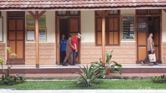 Eksekutor pembacokan tewaskan pelajar di Kota Bogor jalani sidang perdana.