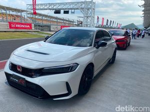 Honda Civic Type R: Spesifikasi, Harga 2024, dan Simulasi Kreditnya