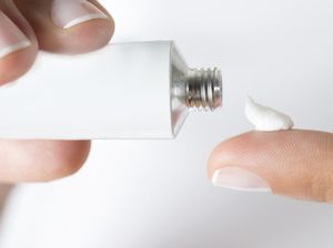 Ini Manfaat Miconazole Serta Efek Sampingnya Bagi Kulit